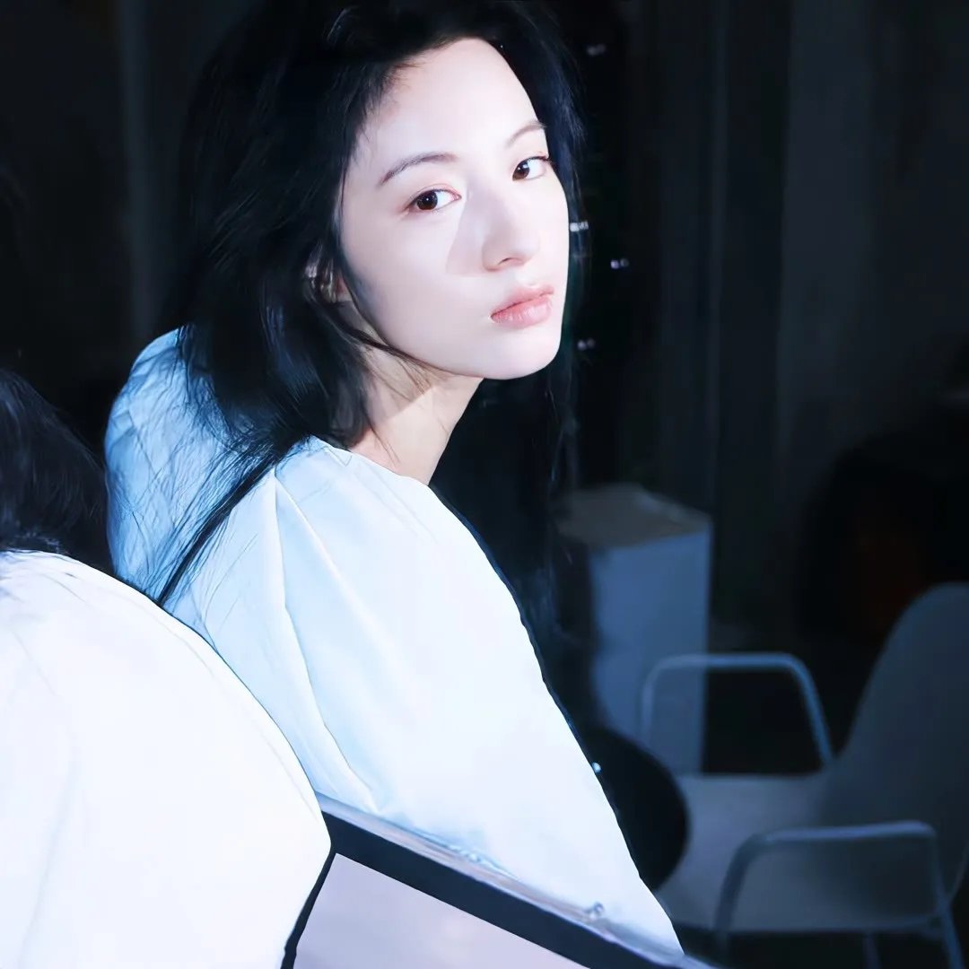 奔跑的修女